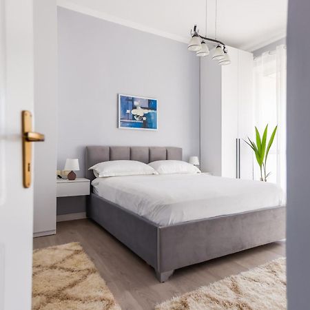 Viewpoint Central Apartment Tirana Exterior foto